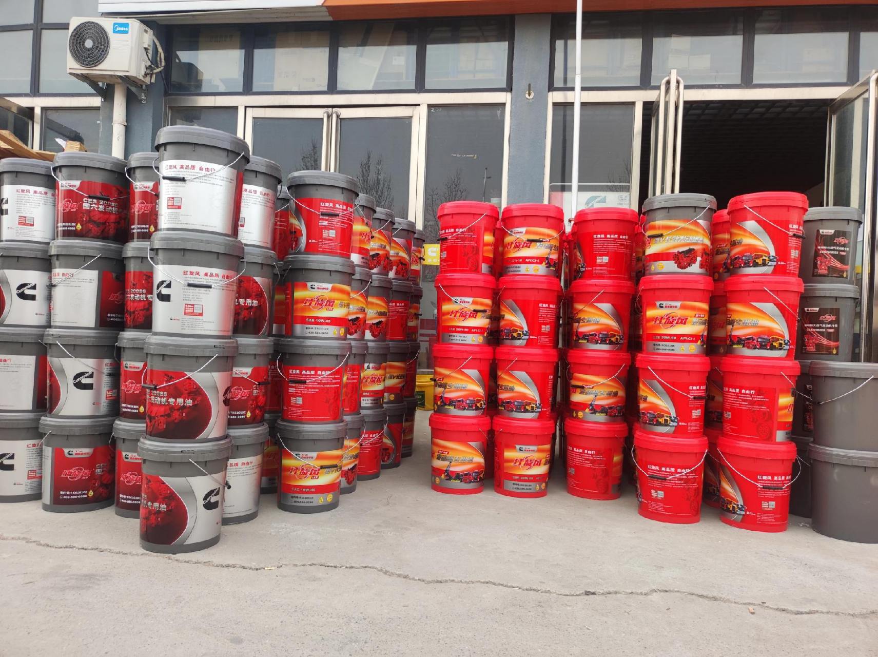 堅(jiān)納斯?jié)櫥推麢C(jī)油系列產(chǎn)品包裝設(shè)計(jì)解析 專業(yè)品質(zhì)，廠家直供